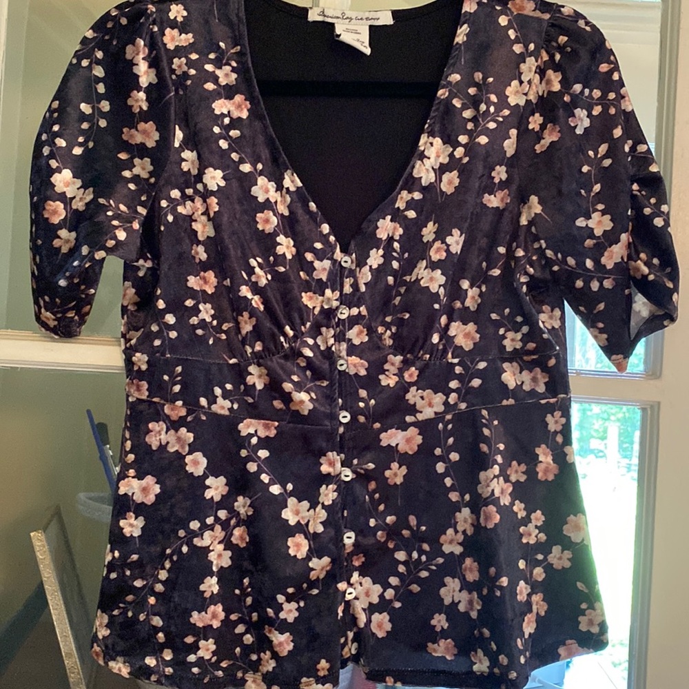 American Rag velvet v neck top with buttons and floral print